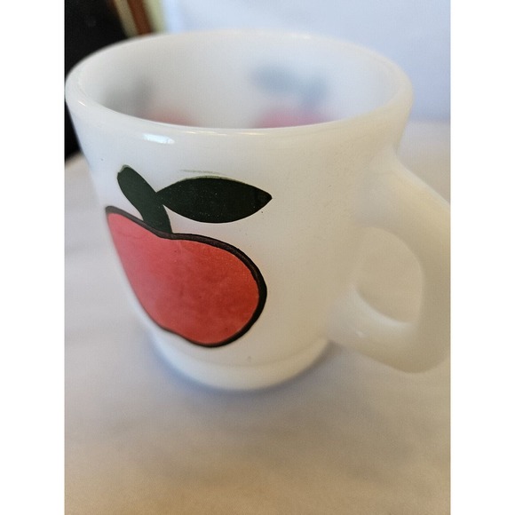 Anchor Hocking Fire King Apple Super Fruit Mug Milk Glass Glassware USA 3.5in x3 - Picture 11 of 16